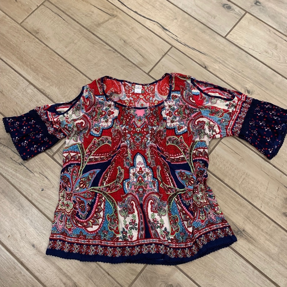 Bila woven shirt, open shoulder